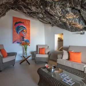 https://spectacular-cave-with-two-large-terraces.tenerifehoteles.net
