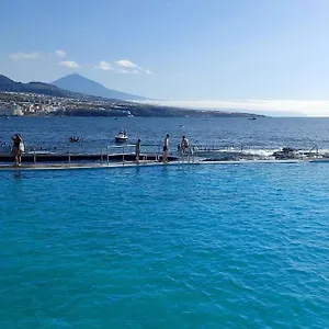 https://magnifico-estudio-frente-al-mar-vistas-a-el-teide.tenerifehoteles.net